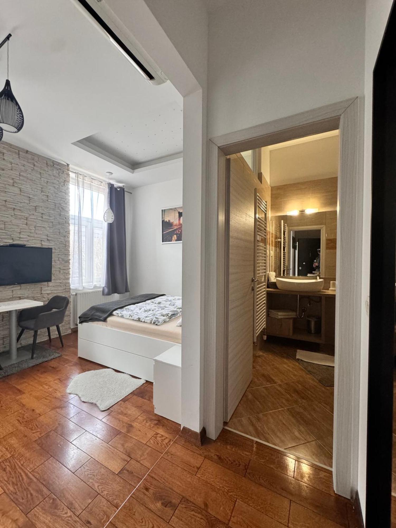 Apartments Home1 Zagreb Ngoại thất bức ảnh