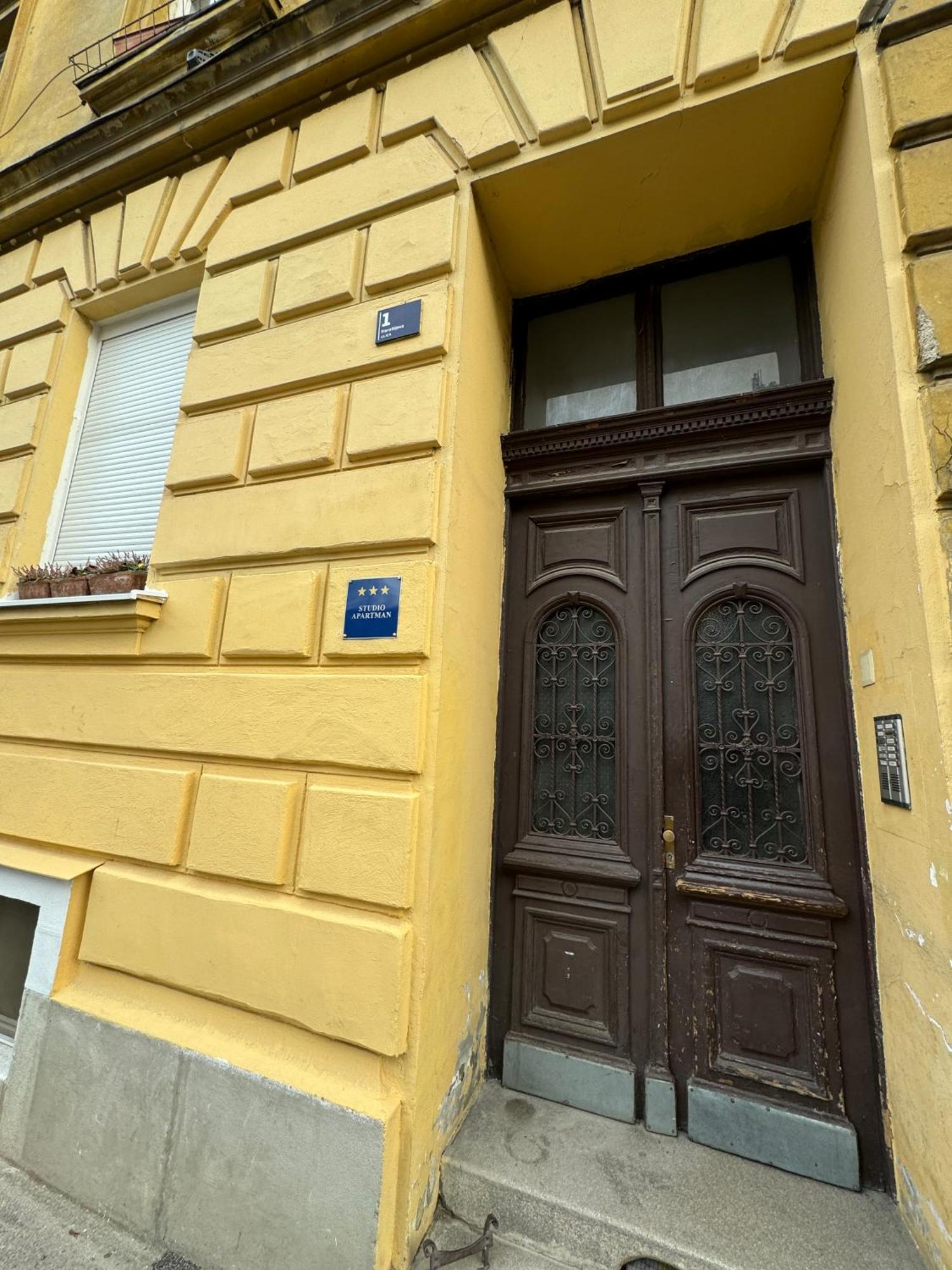 Apartments Home1 Zagreb Ngoại thất bức ảnh